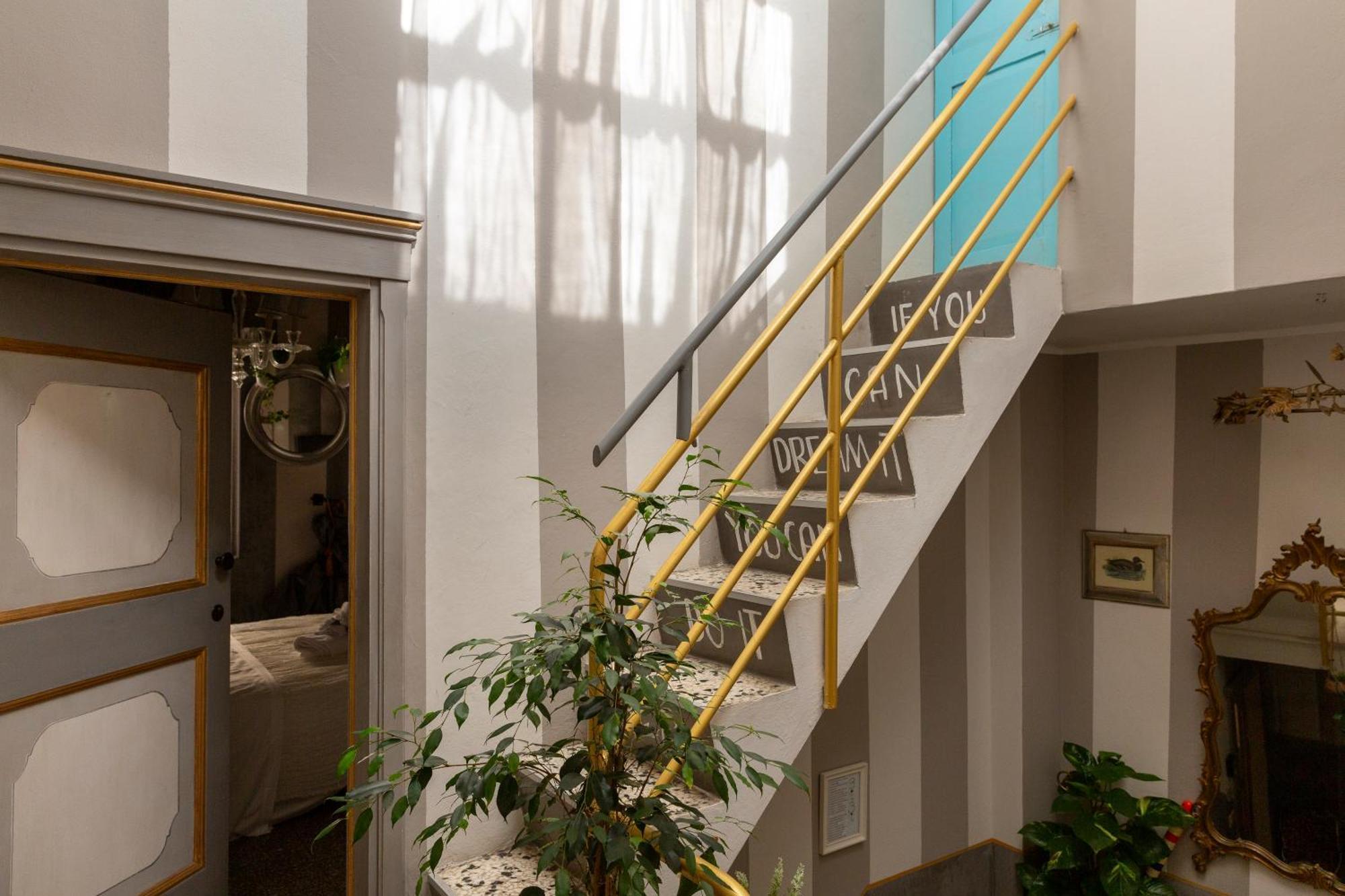 Bibi Boutique Arezzo Living Suite Rosafragola & Verdeconiglio Exterior photo